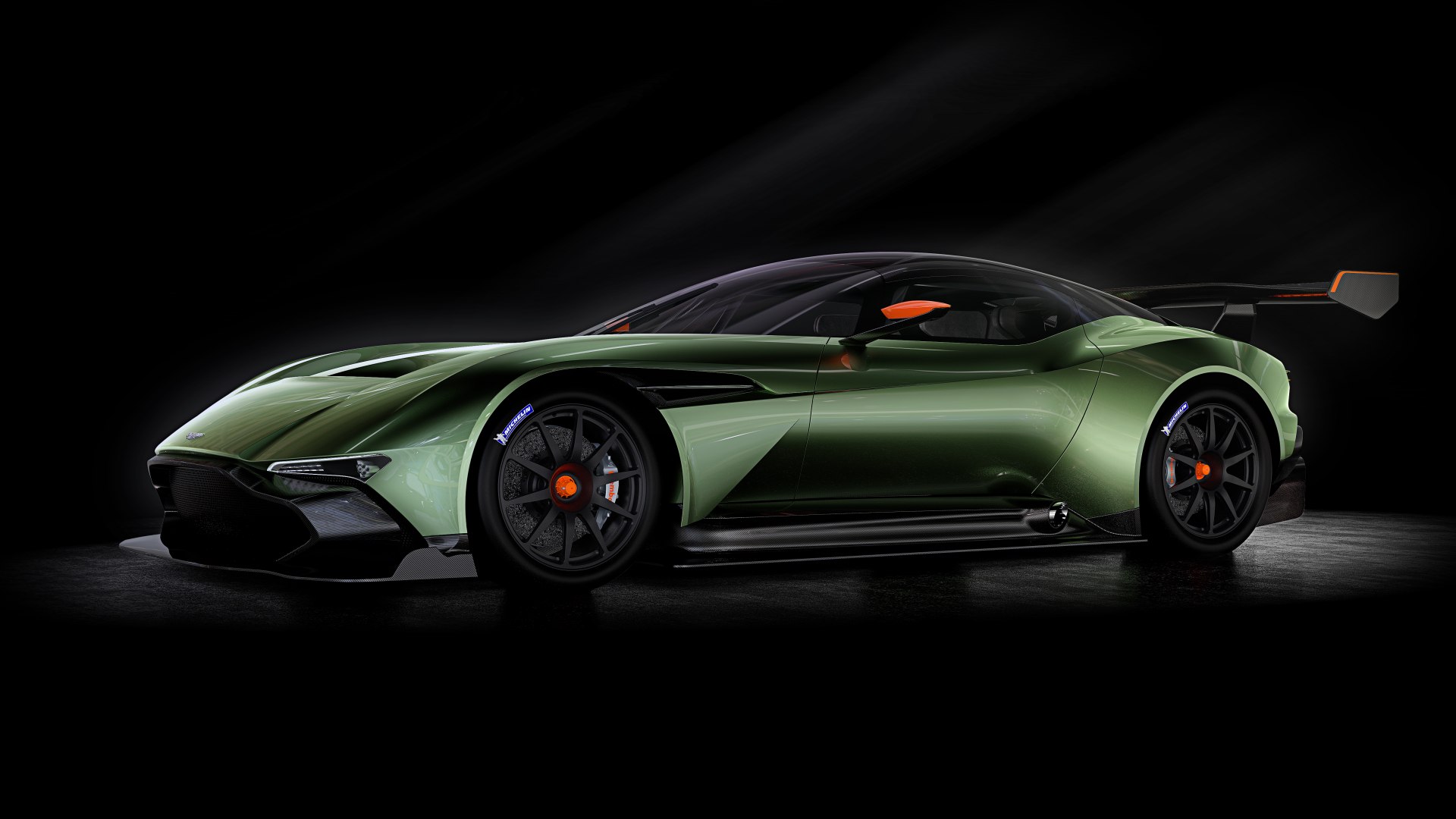 Descubre el Aston Martin Vulcan en un nuevo vídeo promocional