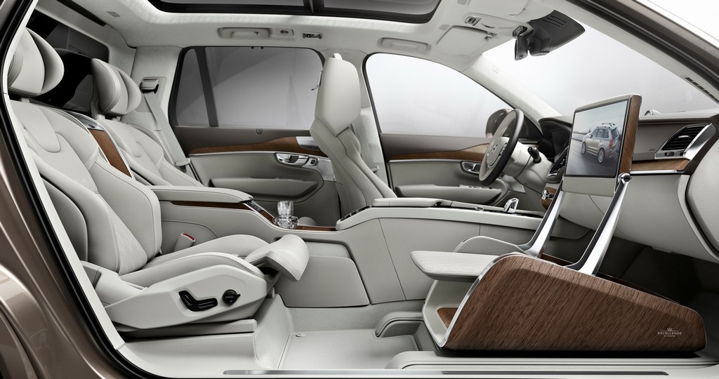 Volvo muestra el lujo de la Lounge Console del XC90 Excellence en el Salón de Shanghái 2015