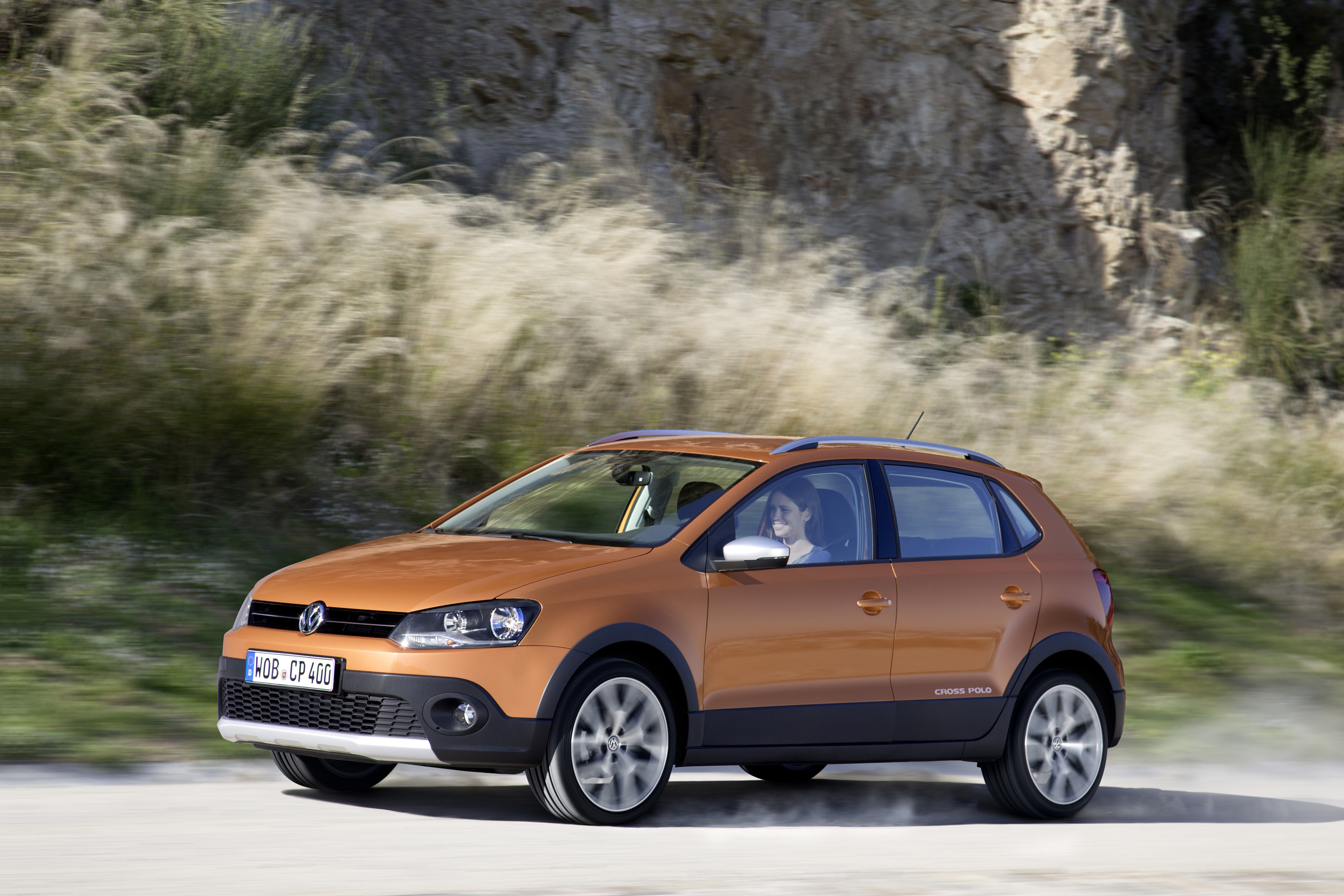 Llega a España el Volkswagen Cross Polo, el mini SUV de la familia más popular de la marca