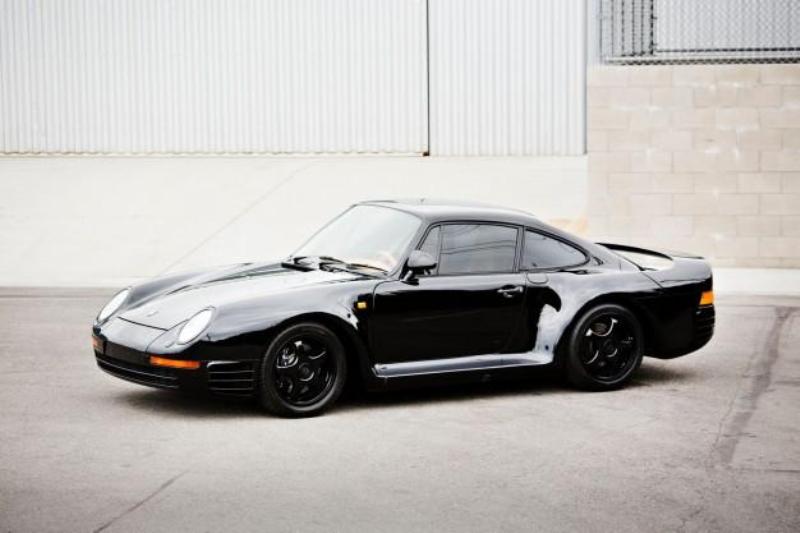 A subasta un exclusivo Porsche 959 negro de 1988
