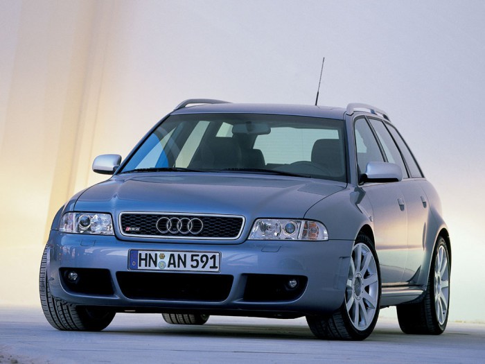 Audi-RS4-B5