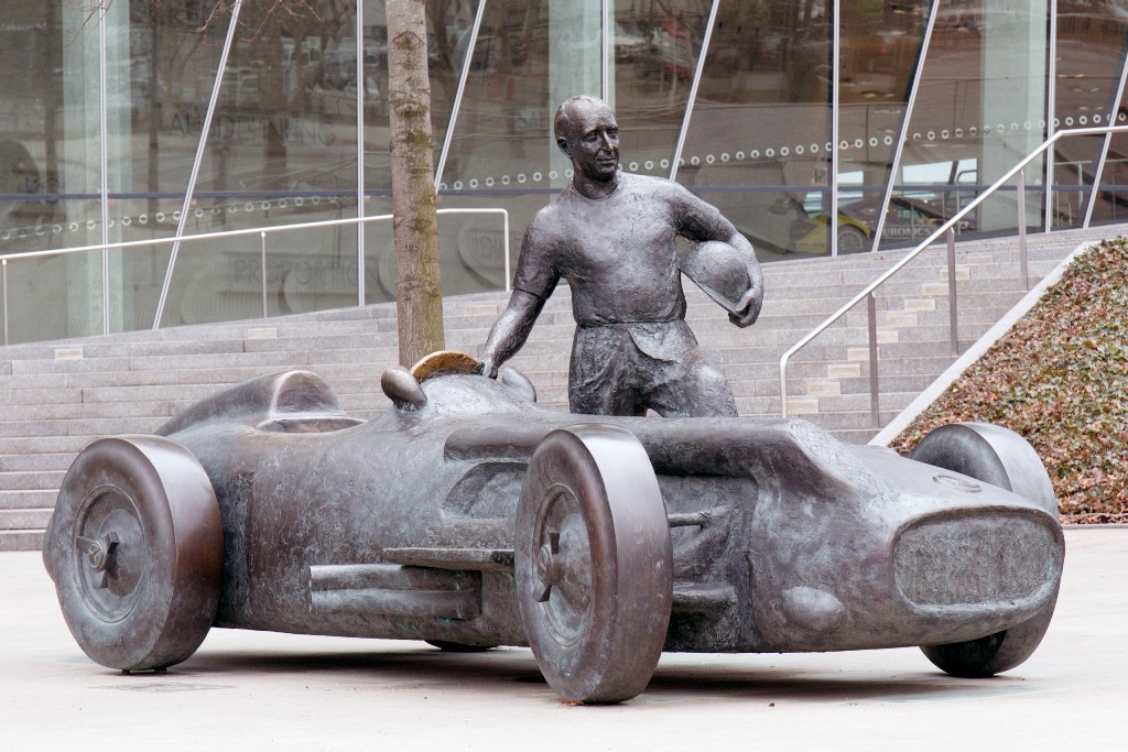Juan Manuel Fangio (2)