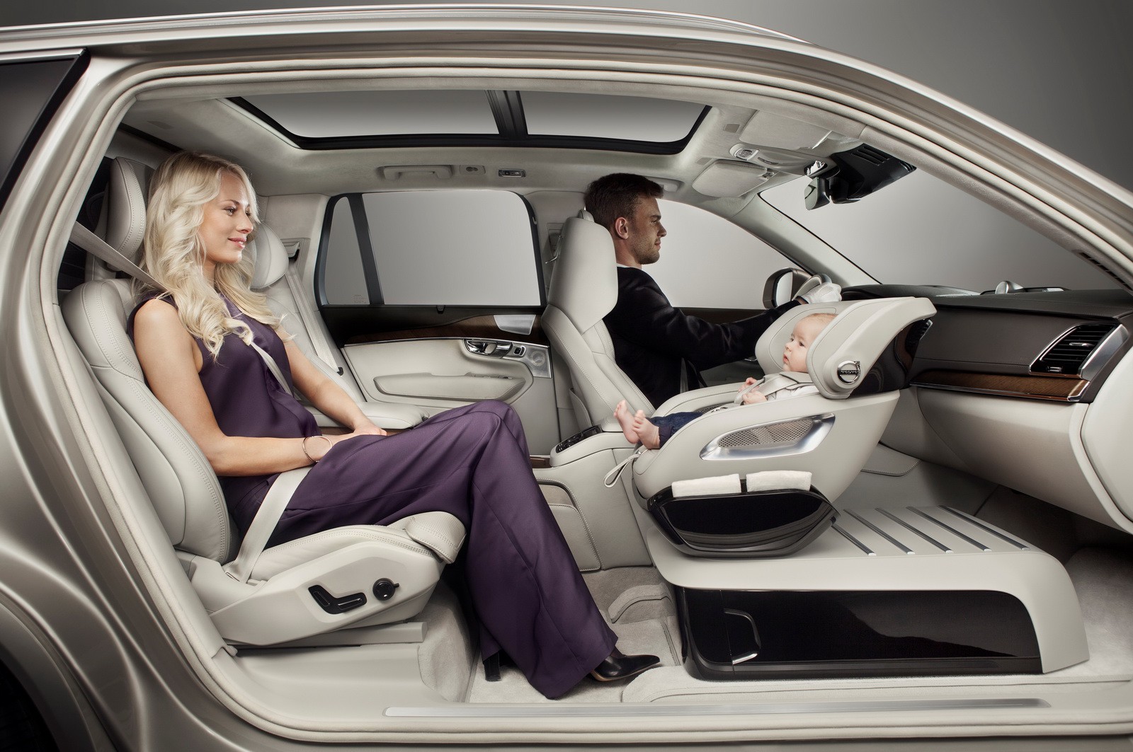 Volvo presenta la solución definitiva para que los niños viajen cómodos