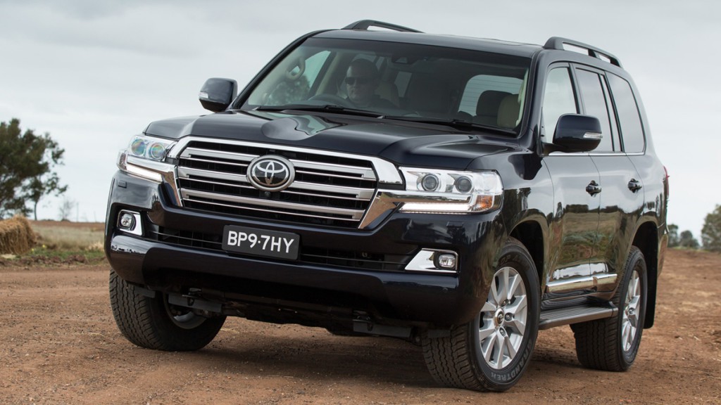 Der Toyota Land Cruiser 200 wird mit einer Neugestaltung aktualisiert