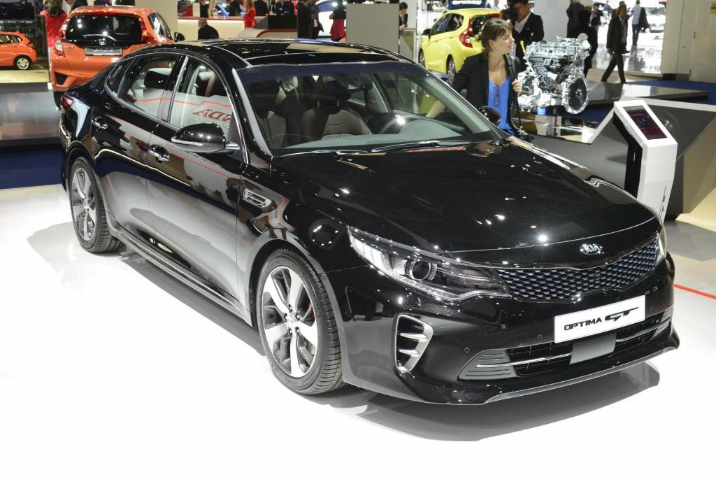 El Kia Optima GT tendrá variante familiar e híbrida enchufable