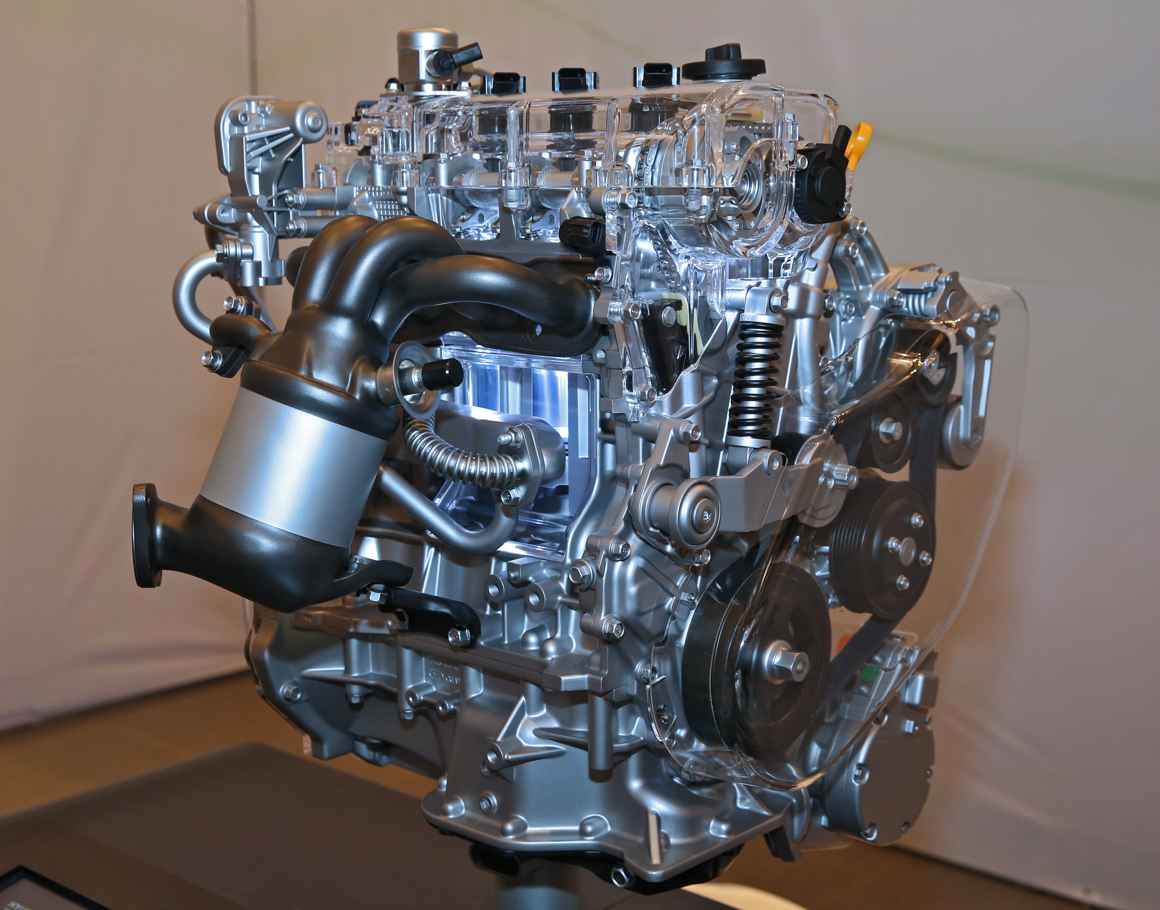 Hyundai presenta su nuevo motor híbrido y una caja de cambios de ocho velocidades
