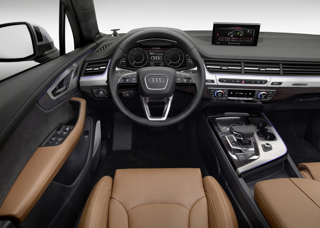 Audi Q7 e-tron quattro (8)