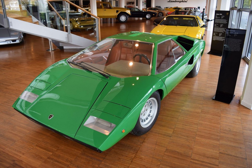 Los mejores superdeportivos del mundo en un museo se llaman Lamborghini