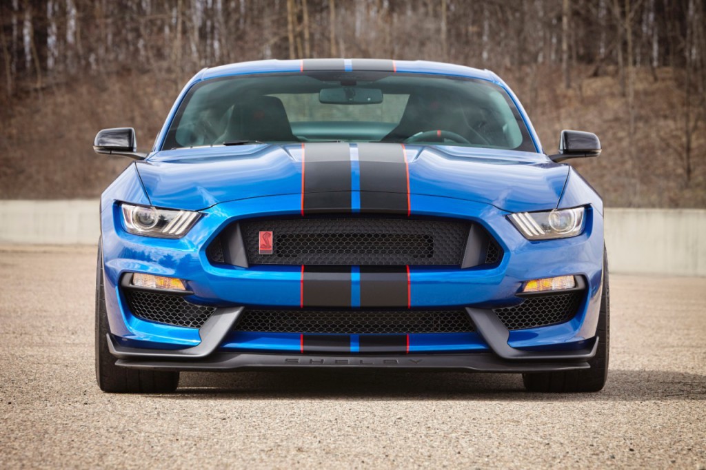 ford-shelby-gt350-mustang-4