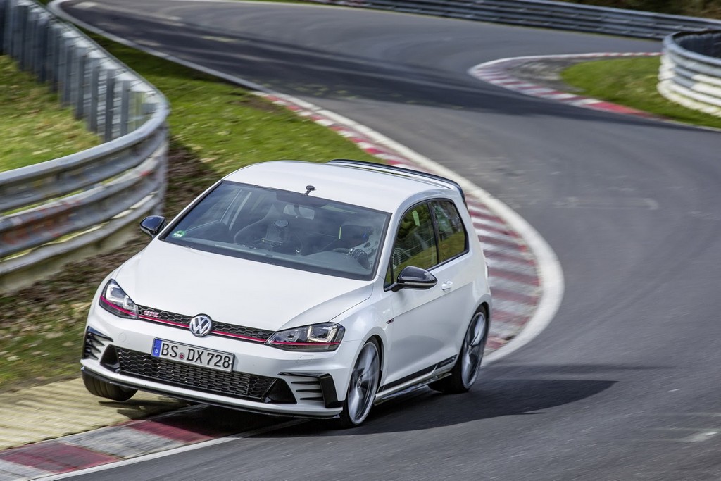El Volkswagen Golf GTI Clubsport S rompe récords en Nürburgring