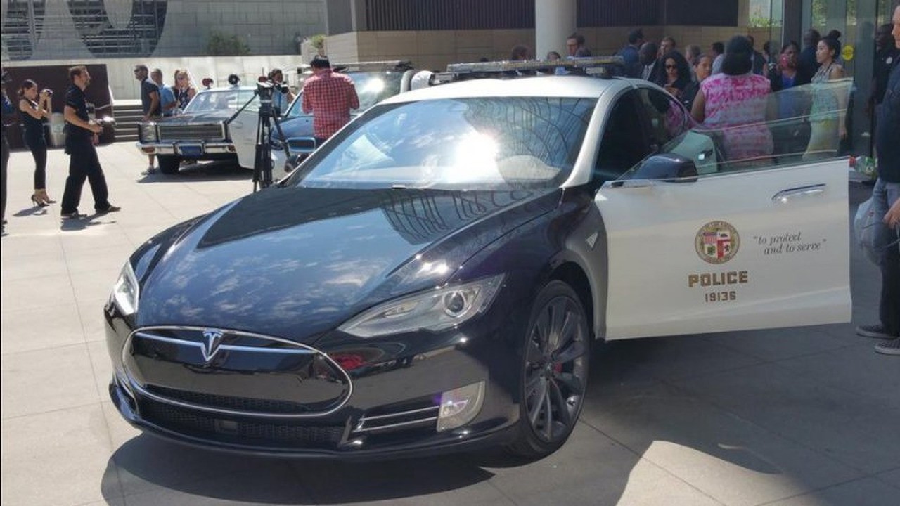 La Policía de Los Ángeles dice no al Tesla Model S, de momento