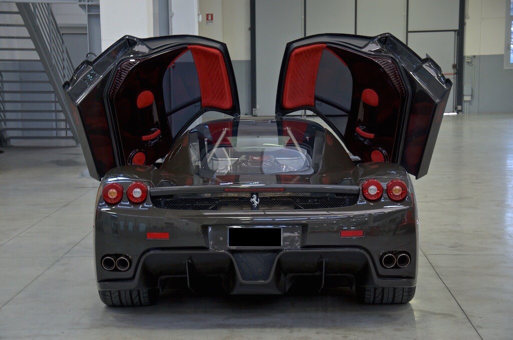 Ferrari-Enzo-14