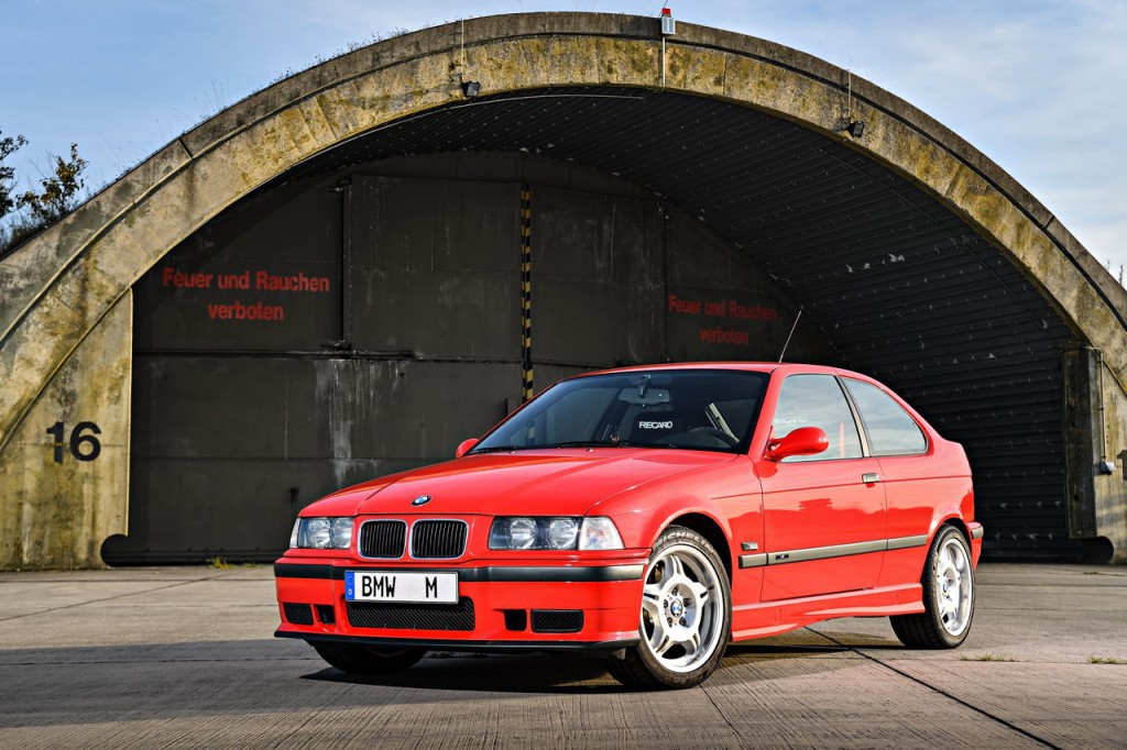 P90236494_highRes_the-bmw-m3-compact-e