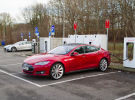 Tesla cobrará a sus nuevos clientes por utilizar los “supercargadores”