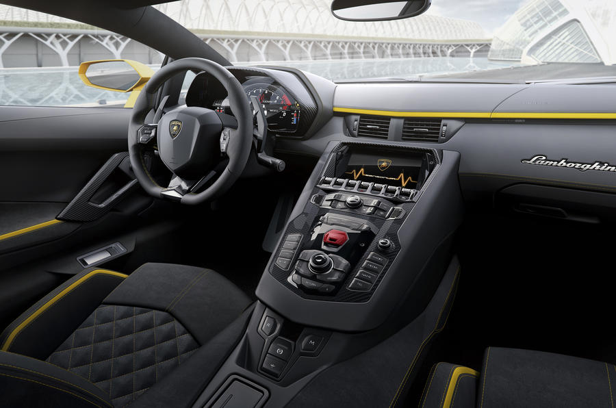 Lamborghini Aventador S: más potente, ágil y aerodinámico