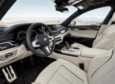 BMW M760Li xDrive, deportividad, lujo y confort reunidos en un solo coche