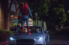 Spider-Man se sube a un Audi A8 en Spider-Man Homecoming antes de su lanzamiento