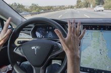 Tesla reducirá las funciones de su Autopilot para adaptarse a la normativa europea