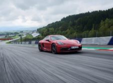 Los Porsche 718 Boxter GTS y el Cayman 718 GTS aumentan sus potencias y dan a conocer su precio en España