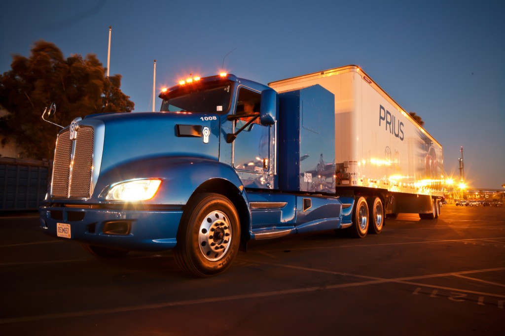 Toyota y su camión con pila de combustible comienzan las pruebas en carretera con transportes reales