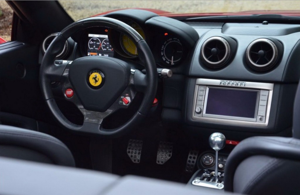 Ferrari-California-Manual-04