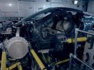 El BMW i8 Roadster se desvela en un vídeo… mientras lo montan