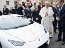 ¿Por qué ha recibido el Papa Francisco un Lamborghini Huracán en el Vaticano?