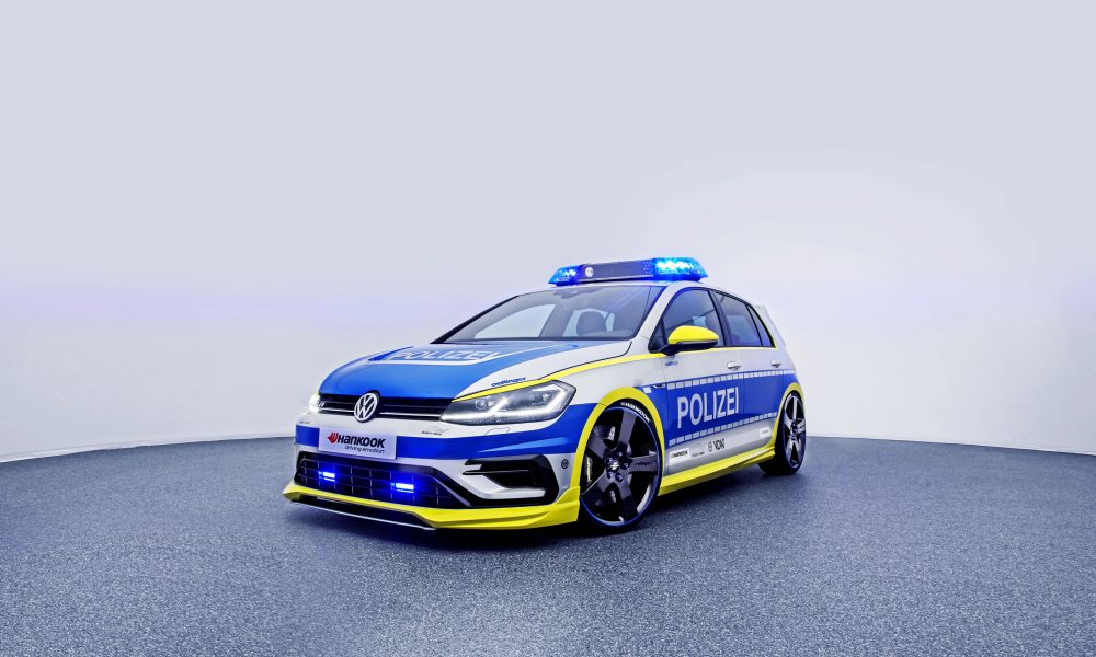 Volkswagen-Golf-R-Oettinger-policía-03
