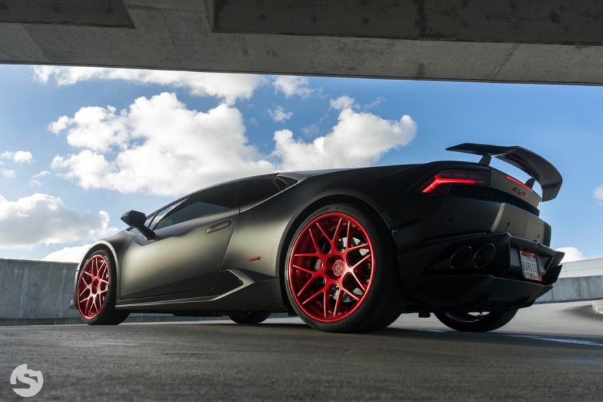 lamborghini-huracan-negro-mate-ruedas-rojas (4)