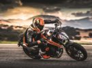 KTM 790 Duke, elegancia y potencia al servicio del placer de conducir una moto