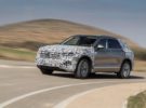 El nuevo Volkswagen Touareg se insinúa en 20 segundos de vídeo y promete mucho