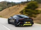 Aston Martin tiene una muy buena noticia para los más petrolhead: habrá un Vantage AMR con cambio manual