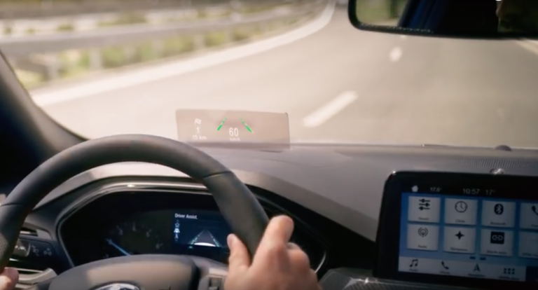 ¿Qué es el Head-Up Display y cómo funciona?