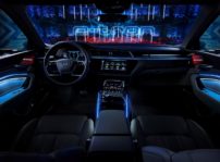 El Audi e-tron prototype desvela su tecnológico interior en la Royal Danish Playhouse