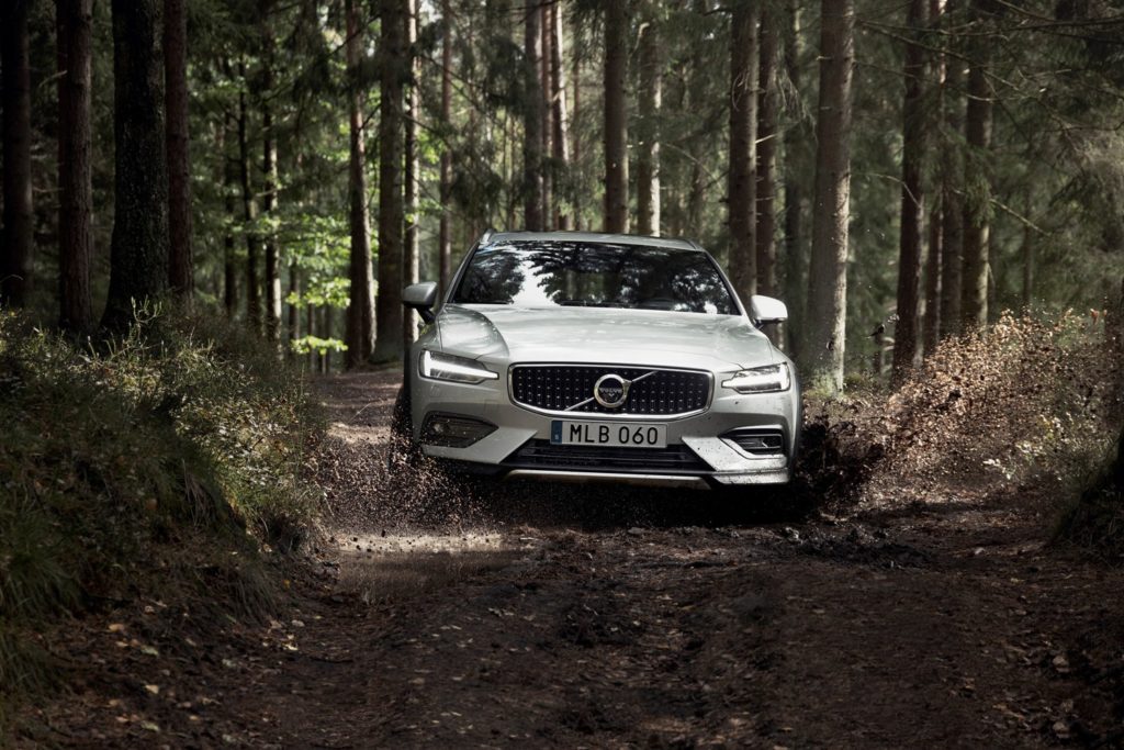 Volvo V60 Cross Country: Ein Familienauto Mit Suv-feeling