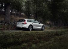Nuevo Volvo V60 Cross Country, a la alternativa campera también le llega su renovación