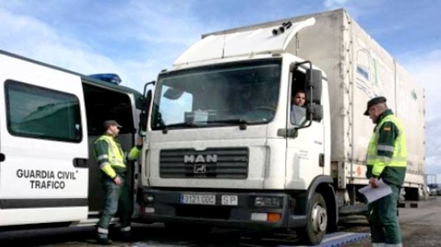 DGT campaña vigilancia a furgonetas y camiones, noviembre 2018