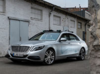 Mercedes Co-opertive Car señalización para conduccion autónoma