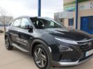 El nuevo Hyundai Nexo busca acerse un hueco en el mercado español recargando hidrógeno en Albacete