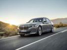 El BMW Serie 7 muestra ya de manera completa su renovada carrocería y ofrece todo lo que prometía