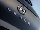 Hyundai sigue apostando por el segmento SUV con el Venue, un nuevo y misterioso modelo que llegará muy pronto