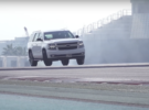 El Chevrolet Tahoe RST da un golpe sobre la mesa con sus 420 CV y demuestra que sí puede hacer drift