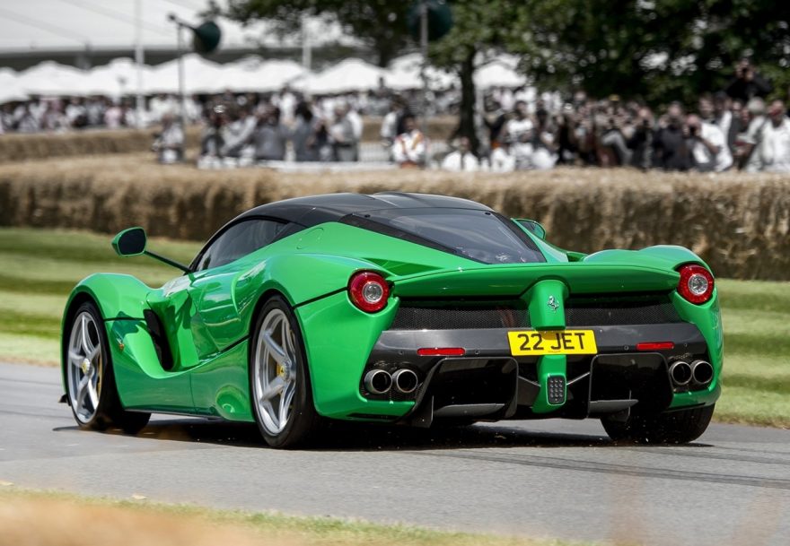 ジャミロクワイ歌手のフェラーリ・ラフェラーリが売りに出される