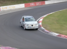 El Mercedes-Benz GLB ya comienza a rodar sobre el asfalto de Nürburgring en su versión de producción