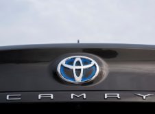 Toyota Camry 2019 (19)