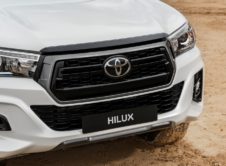 Toyota Hilux Legend Black (14)