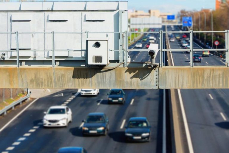 Dit Zijn Het Soort Radars En Camera’s Die Goed Op Onze Wegen Werken