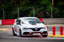 El Renault Megane R.S Trophy-R echa más leña al fuego con un nuevo récord en Nürburgring