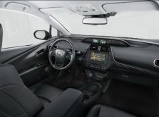 Toyota Prius Phev 2019 (4)