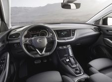 Opel Grandland X Hybrid 4 (1)